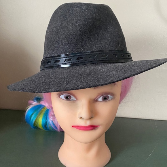 rag & bone Accessories - Rag and Bone; wool hat, leather band. Fedora style. Unisex. Size M